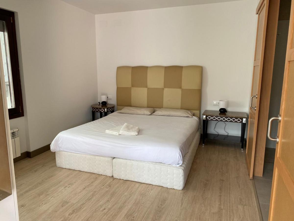 Apartamento Acogedor Sant Joan de les Abadesses Esterno foto