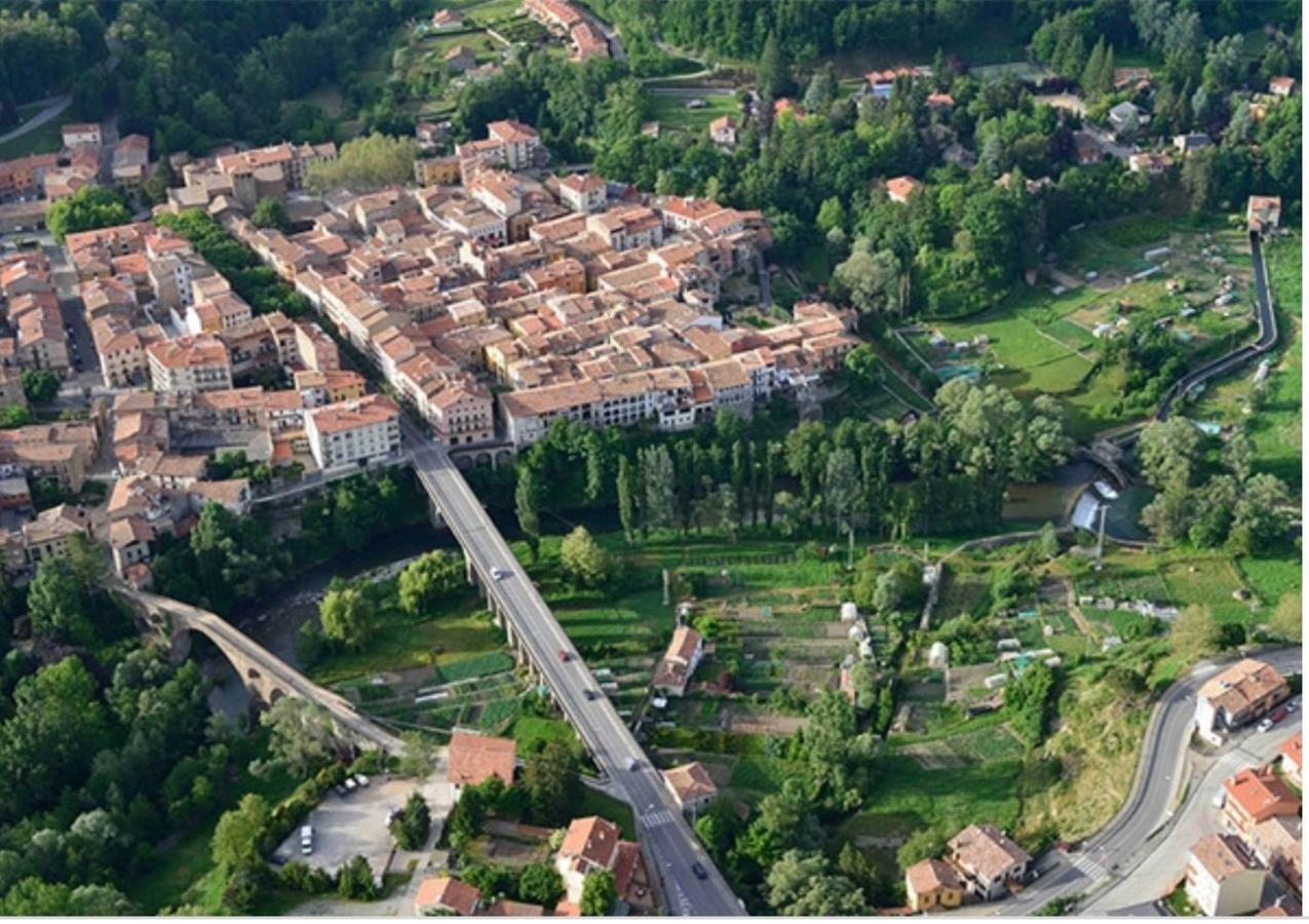 Apartamento Acogedor Sant Joan de les Abadesses Esterno foto